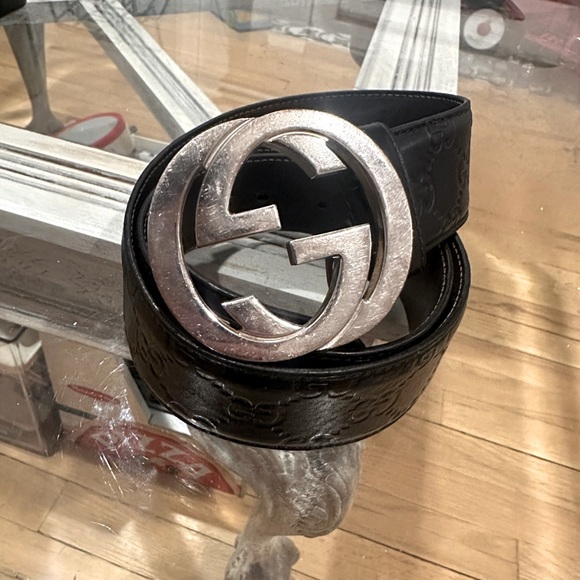 Gucci Signature Leather Belt - Picture 2 of 5